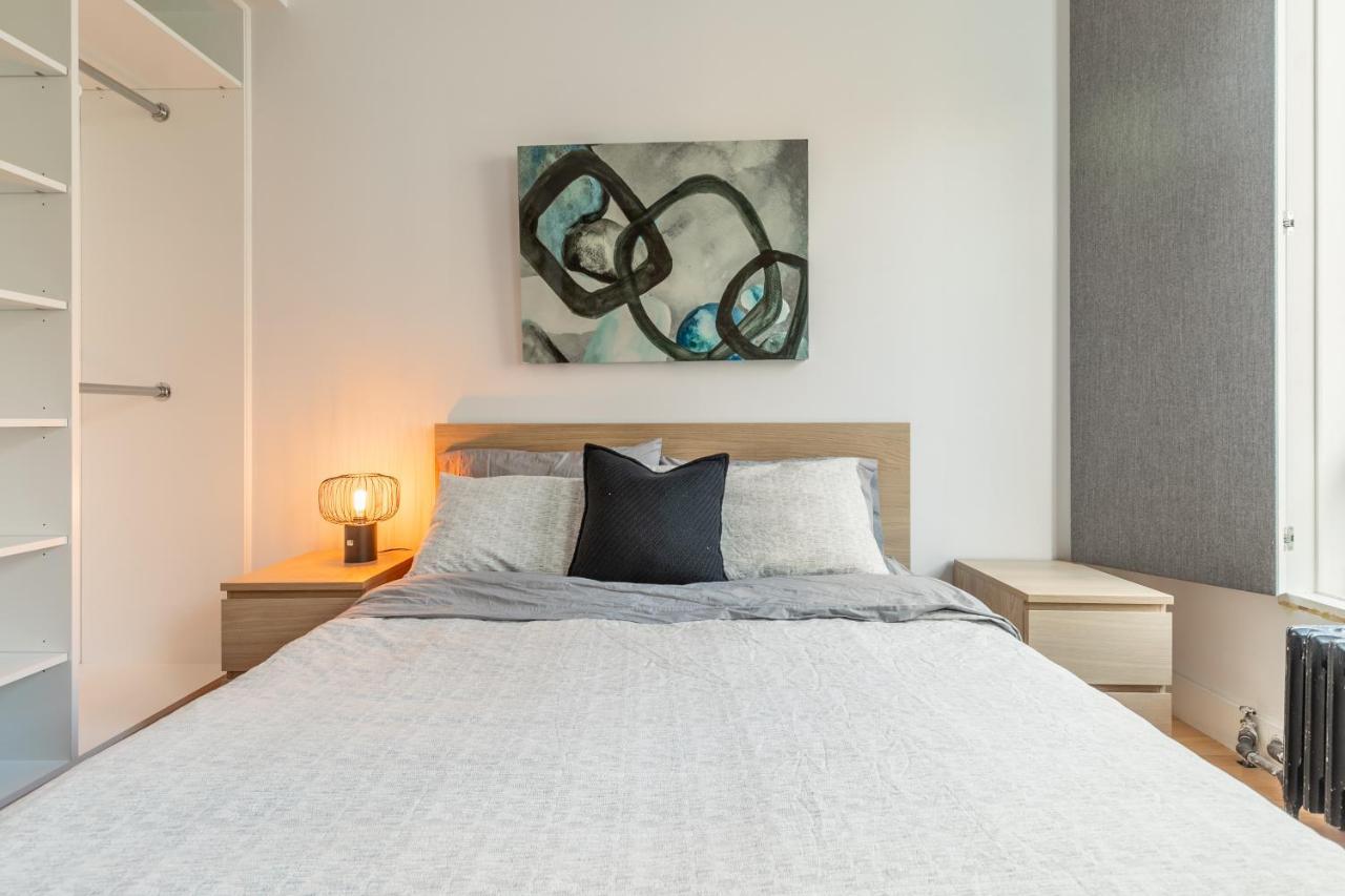 Gorgeous Park House W Parking On Queen West Apartment